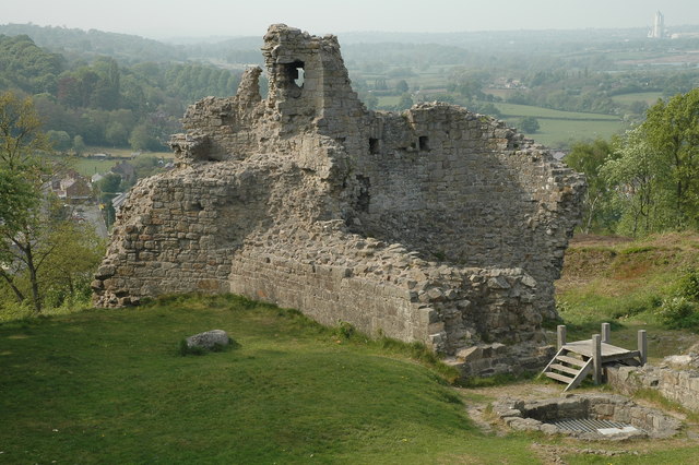Caergwrle Castle - geograph.org.uk - 429897