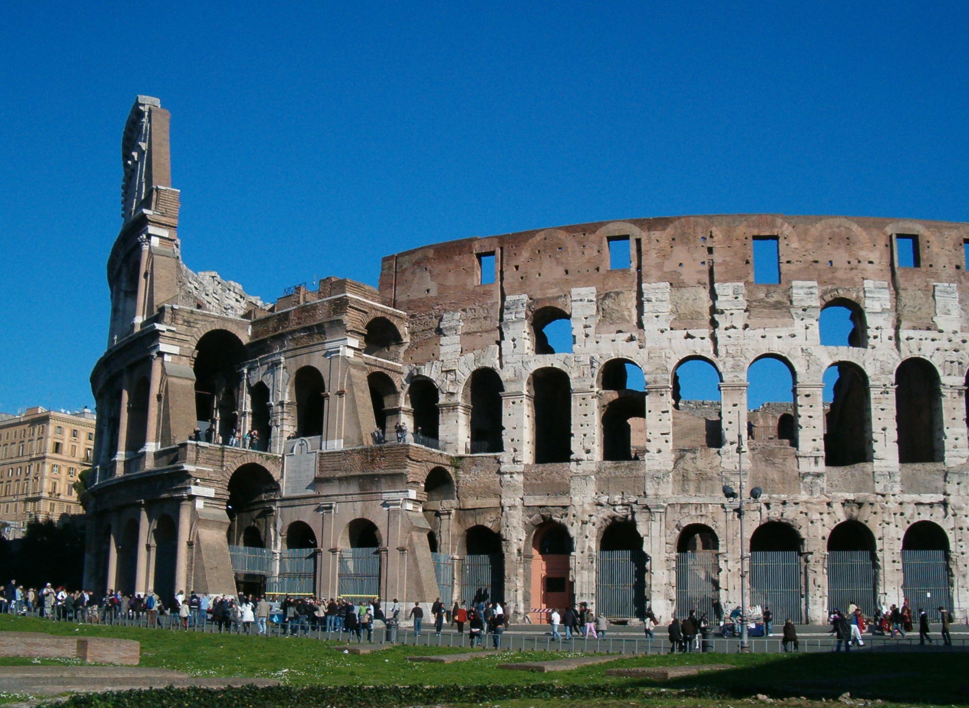 file-colosseo-roma-09feb08-jpg-wikimedia-commons