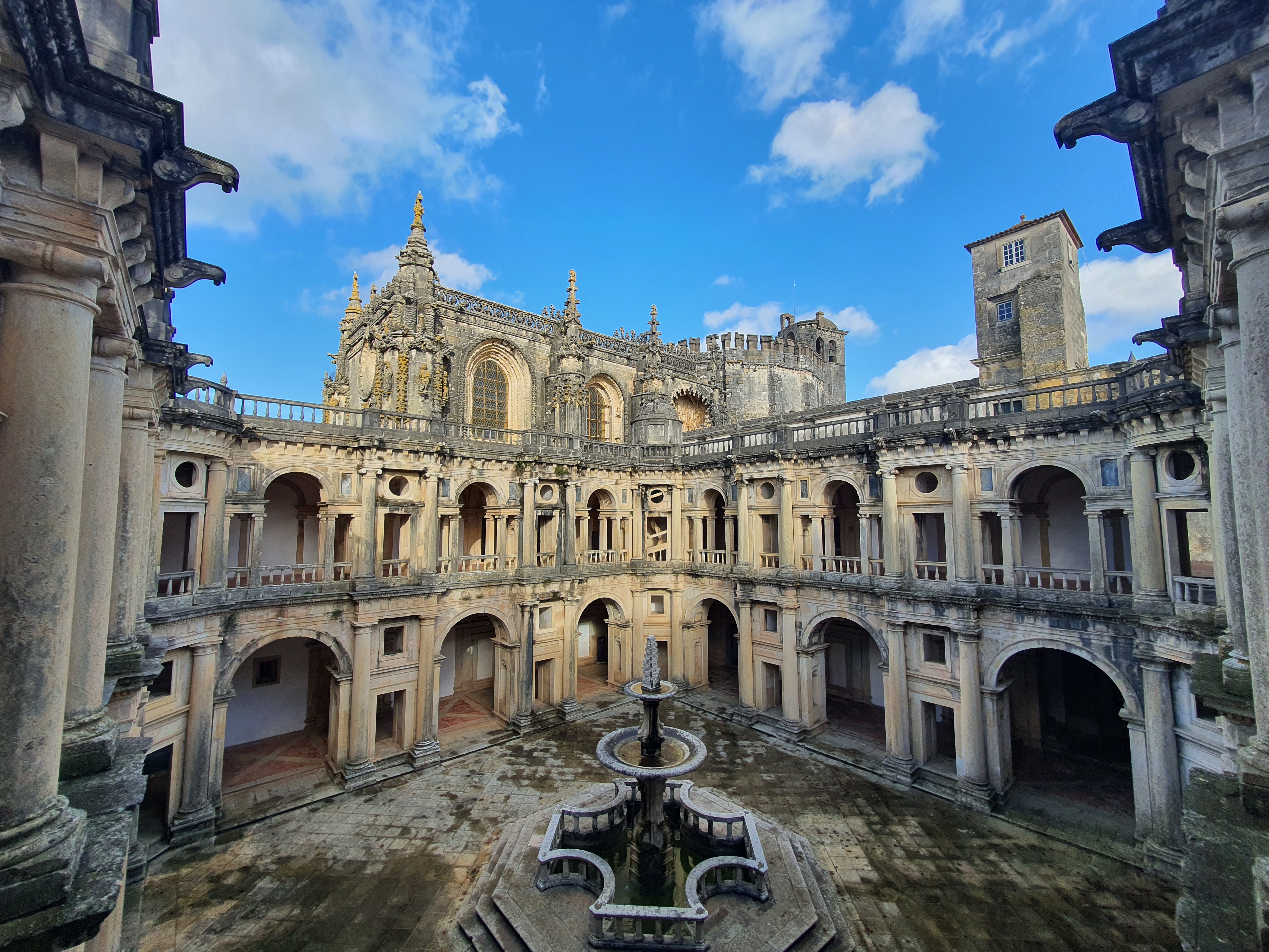 Puedo vivir en un monasterio o convento