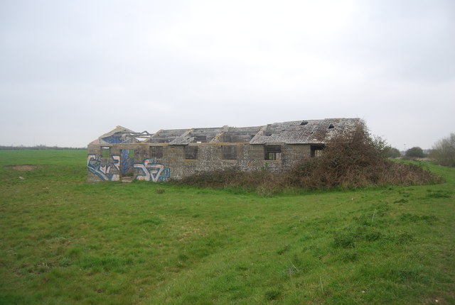 File:Derelict building by the Saxon Shore Way - geograph.org.uk - 3034763.jpg
