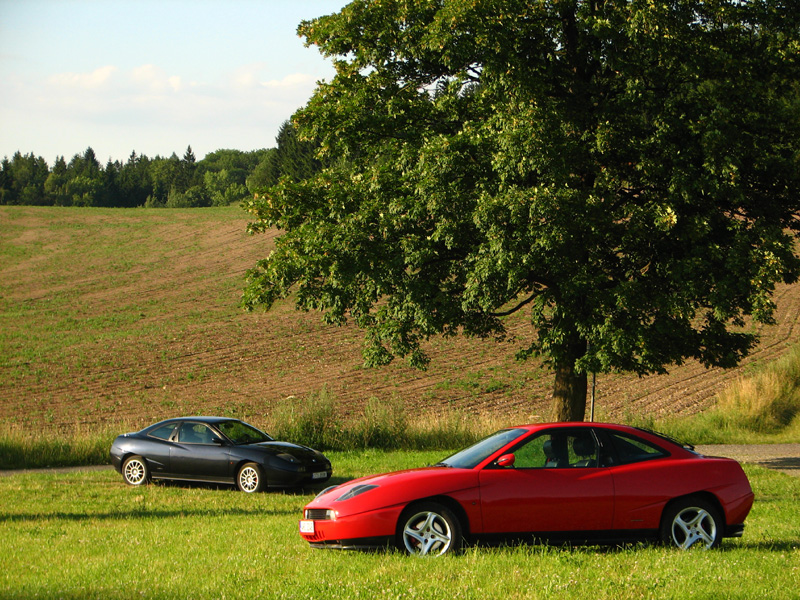 File:FiatCoupe 20VT16 and 18V16.jpg