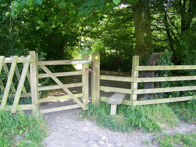 File:Kissing gate and stile, Dinton Park - geograph.org.uk - 865470.jpg