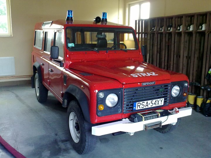 File:LandRover-OSPCZASZYN.JPG