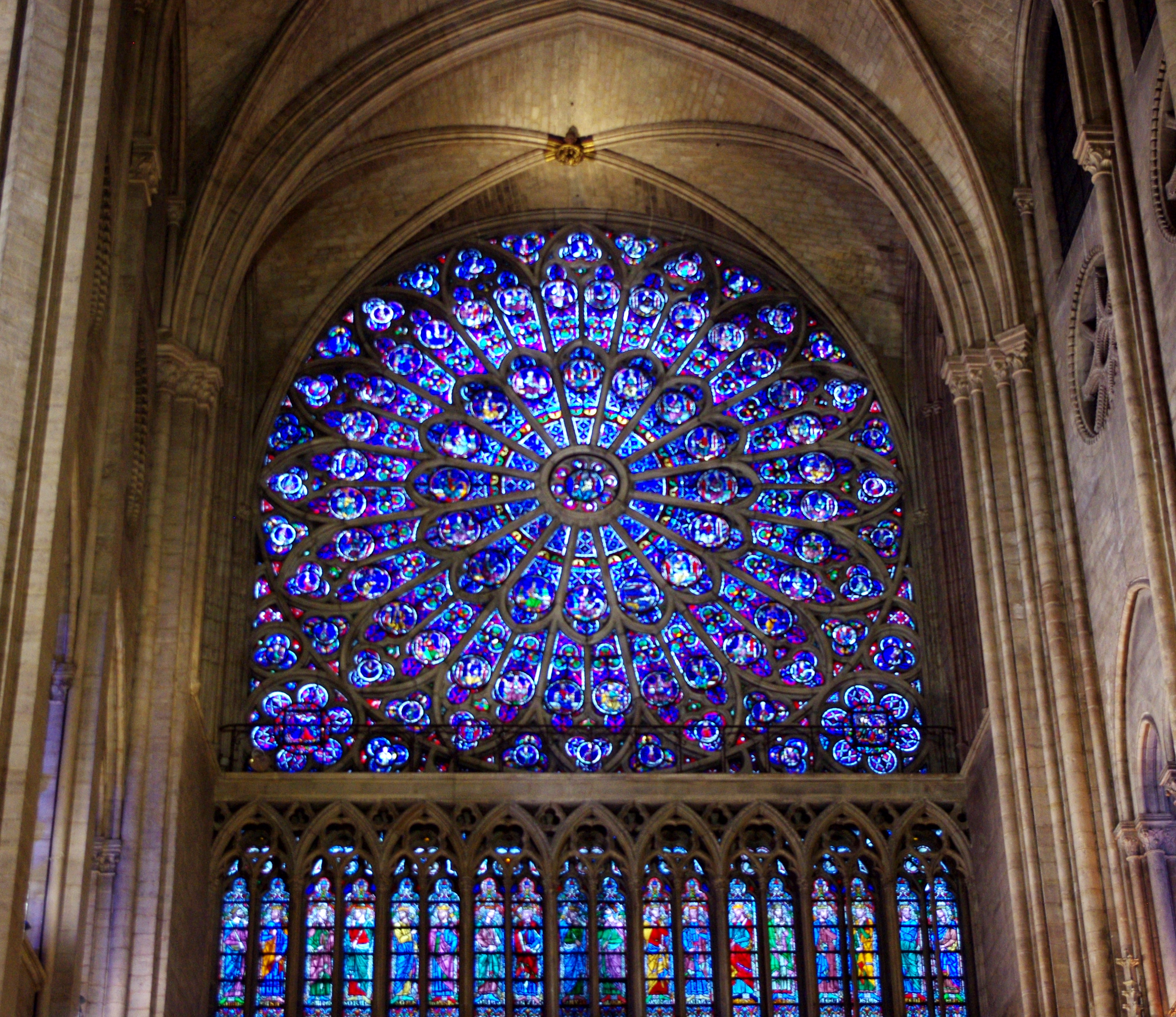 File:North Rose Window in Notre Dame, 2013.jpg - Wikimedia Commons