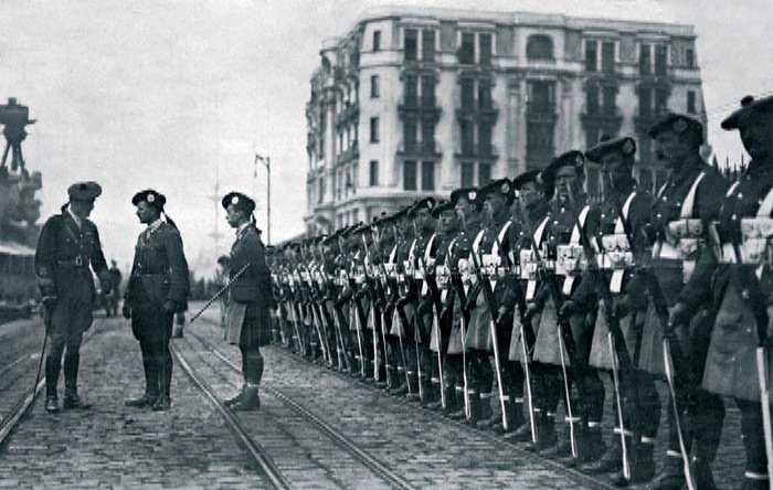 File:Occupation of Istanbul - British troops in Galata.png