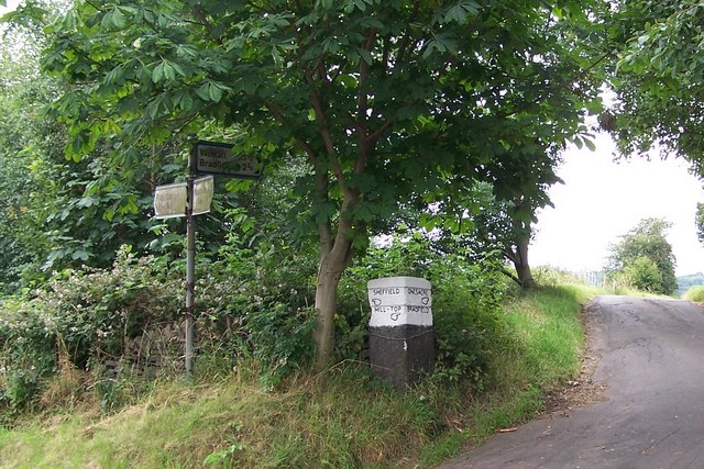 File:Old and New Direction Signs, near Oughtibridge - geograph.org.uk - 901958.jpg