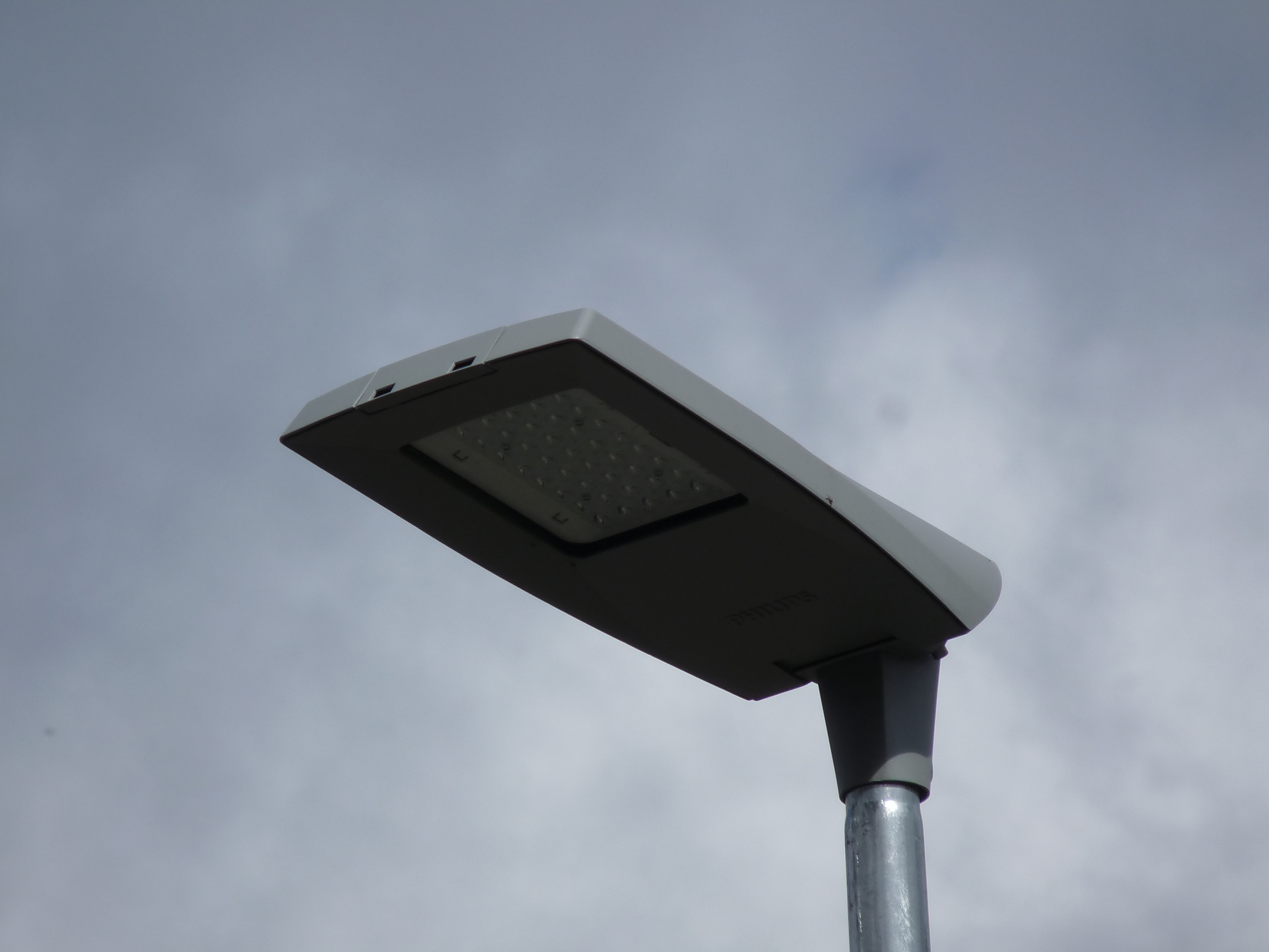handikap Nominering Sørge over File:PHILIPS LED streetlight in Tallinn.JPG - Wikimedia Commons