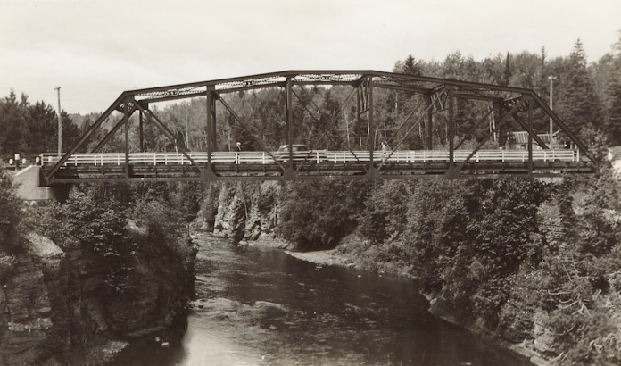 File:Pigeon River Truss.png