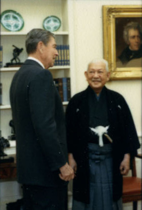 File:Ronald Reagan and Ryōichi Sasakawa 1988.jpg
