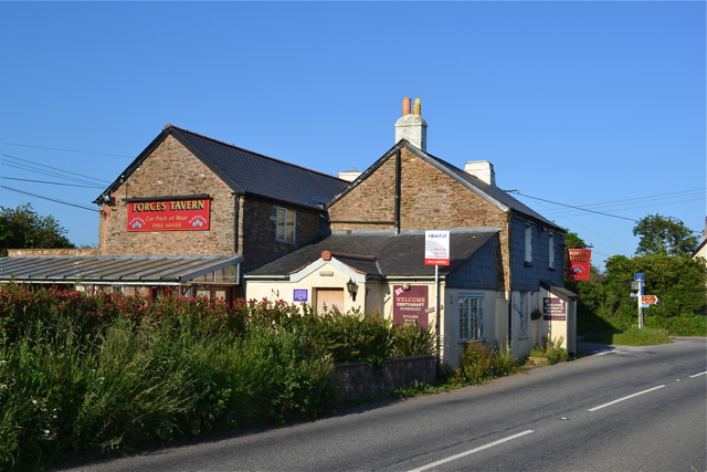 File:Side of the closed Forces Tavern by the A3122 - geograph.org.uk - 3617337.jpg