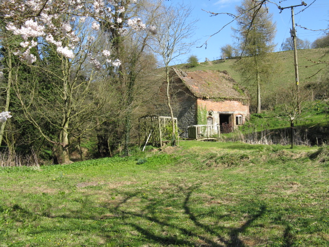 File:The Mill at Bearswood Common - geograph.org.uk - 1227061.jpg