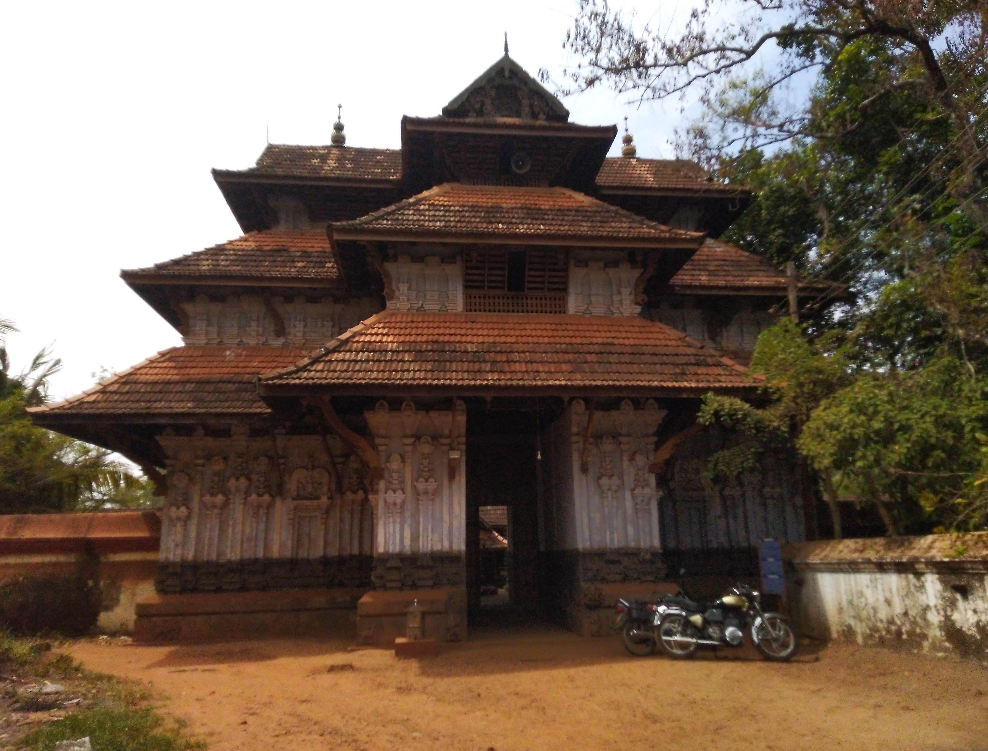 File:Thiruvanchikkulam Mahadeva Temple Kodungallur, Kerala, India IMG  20190113  - Wikimedia Commons