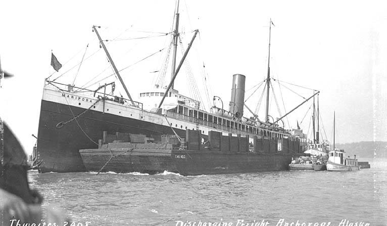 File:Unloading freight from the steamer MARIPOSA, Anchorage, ca 1915 (THWAITES 155).jpeg