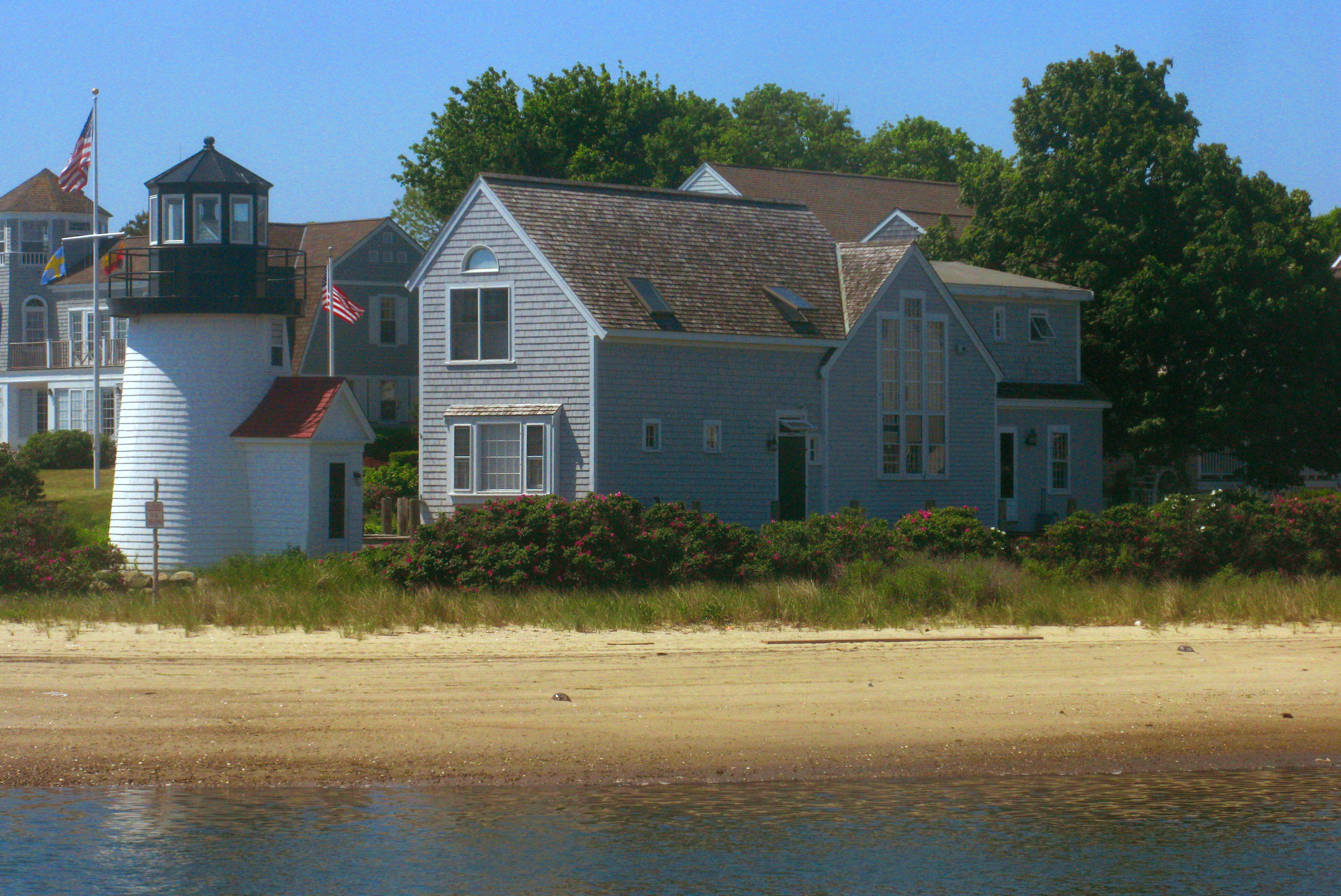 2008 06 09 - 2799 - Nantucket - Brant Point Light (4361542638).jpg. 