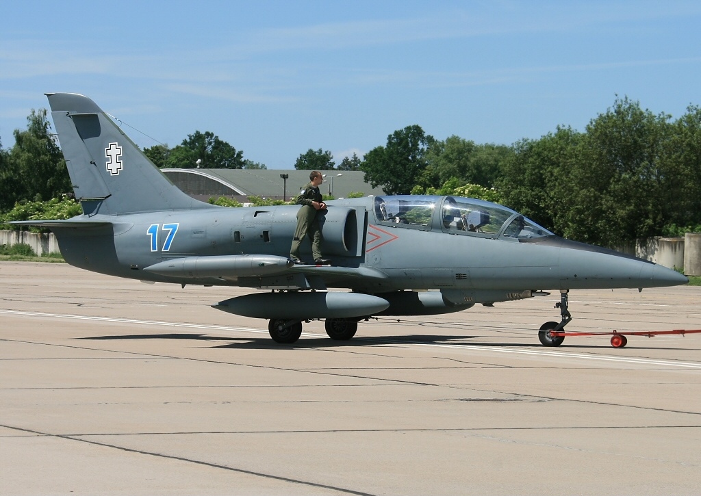 File:Aero L-39ZA Albatros, Lithuania - Air Force AN1734652.jpg - Wikimedia Commons