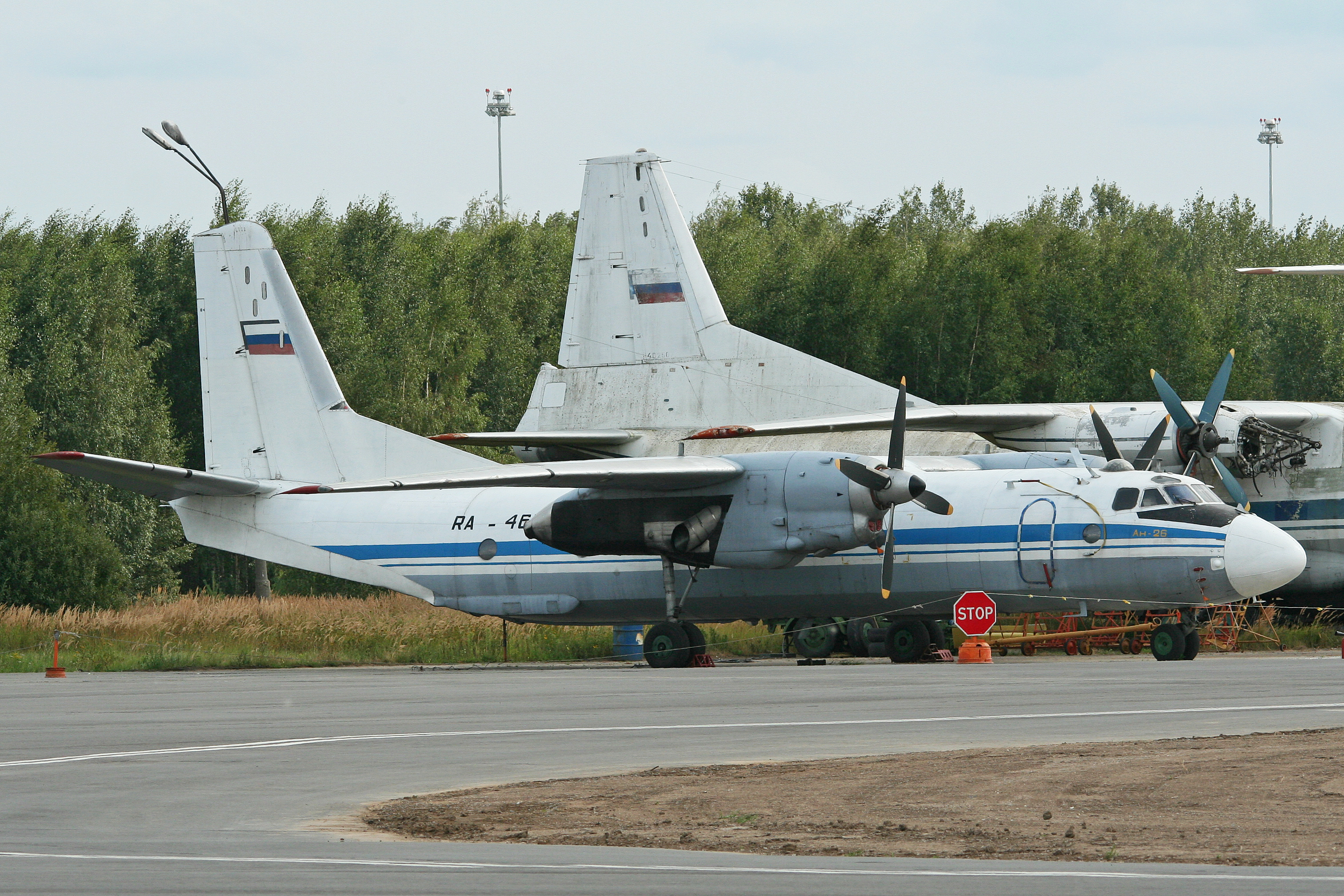 Antonov_An-26_Curl_RA-46704_(8560930608).jpg