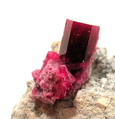 Bixbite - Where Can I Sell My Colored Gemstones?