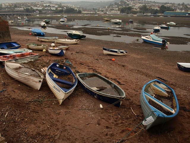 File:Boats at Shaldon - geograph.org.uk - 1036056.jpg