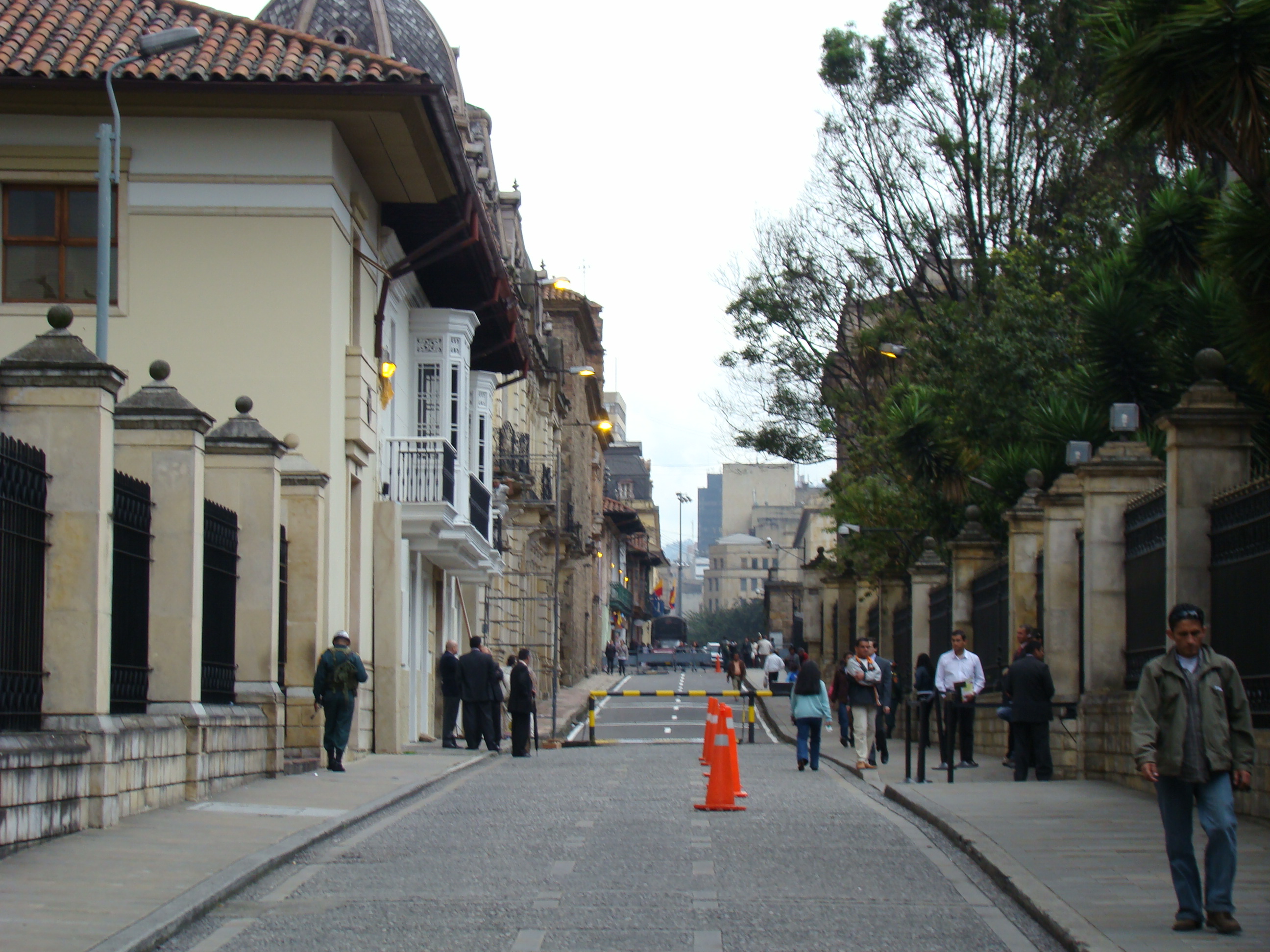 Каза 1. Каса де Нариньо Богота. Каса де Нариньо. Каса-де-Нариньо (casa de Nariño).