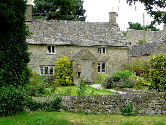 File:Cottage in Great Rissington - geograph.org.uk - 1437004.jpg