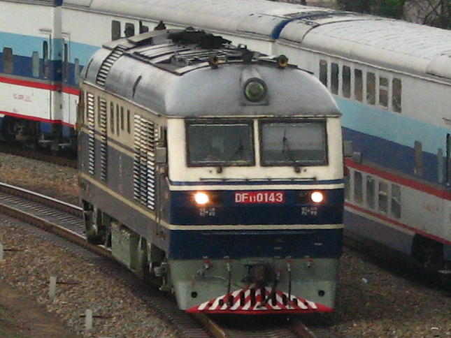 File:DF11 0143 at Harbin Railway Station (July 2007).jpg