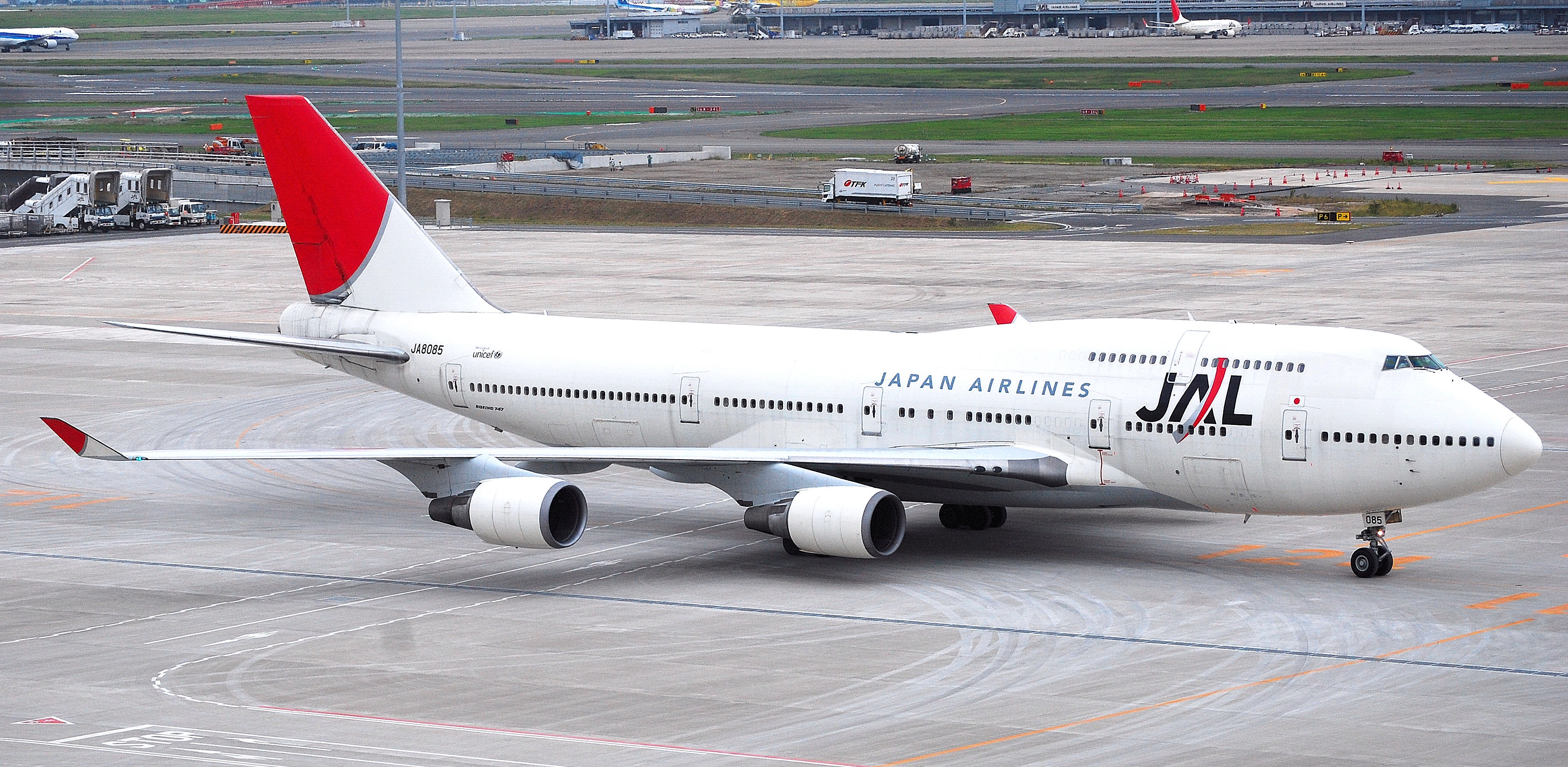 File:JAL B747-400.JPG - Wikimedia Commons