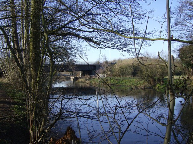 File:M4 bridge crossing River Kennet - geograph.org.uk - 332511.jpg