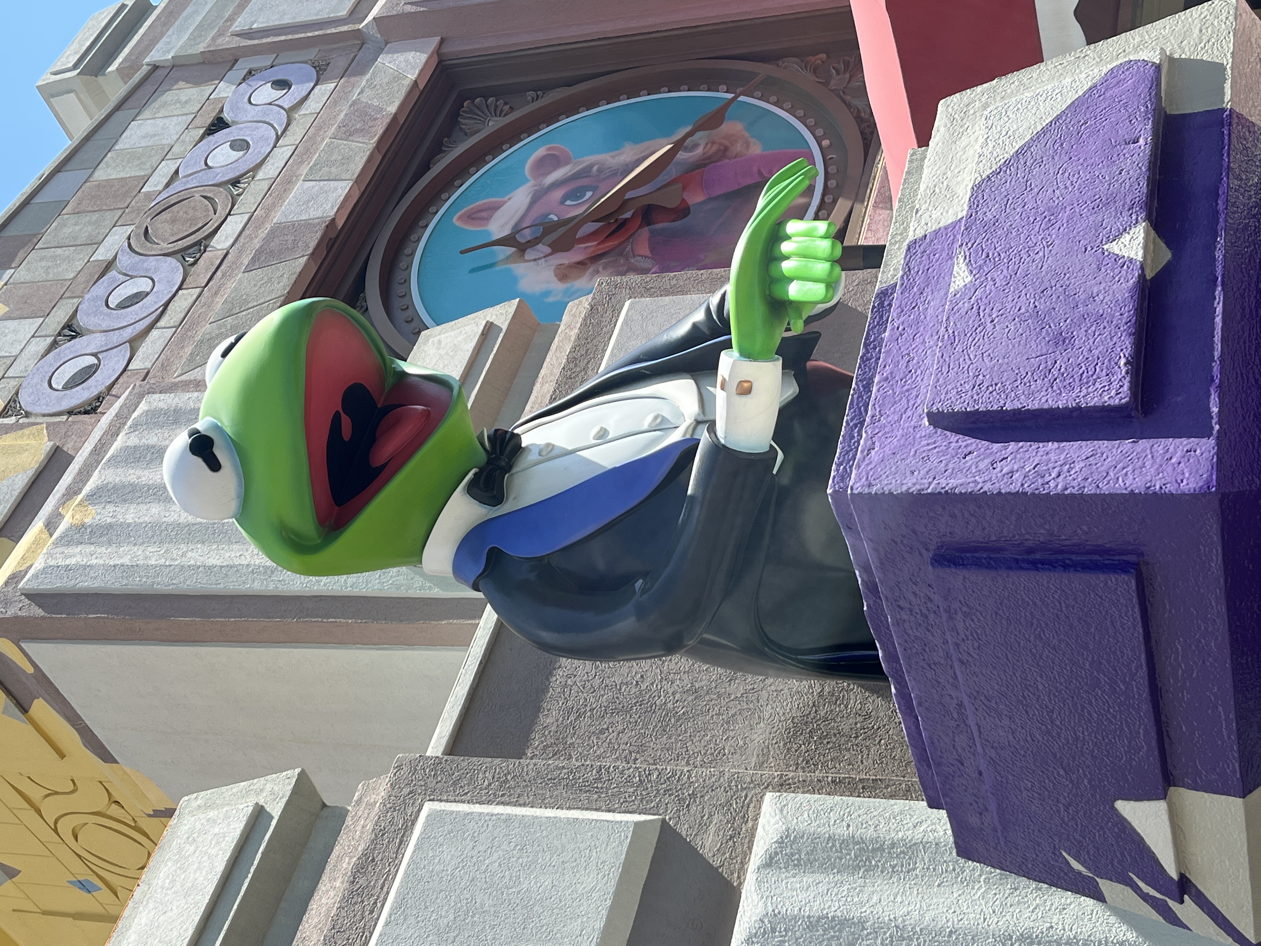 Muppet*Vision_3D_at_Disney's_Hollywood_Studios-(Kermit_the_Frog)_May_2023