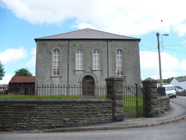 File:Penuel Baptist Chapel, Rhymney - geograph.org.uk - 498824.jpg