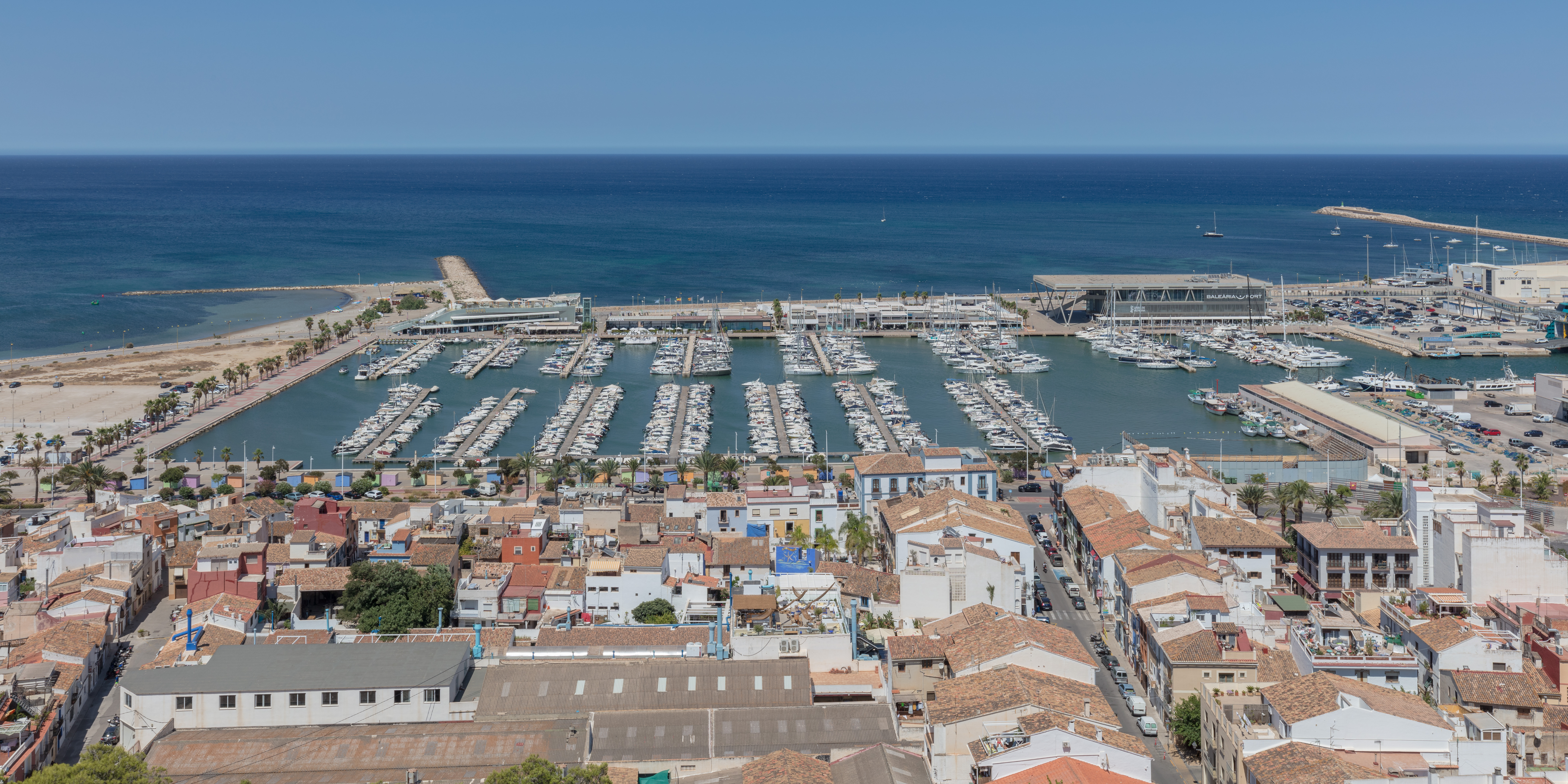 Dónde está puerto marina