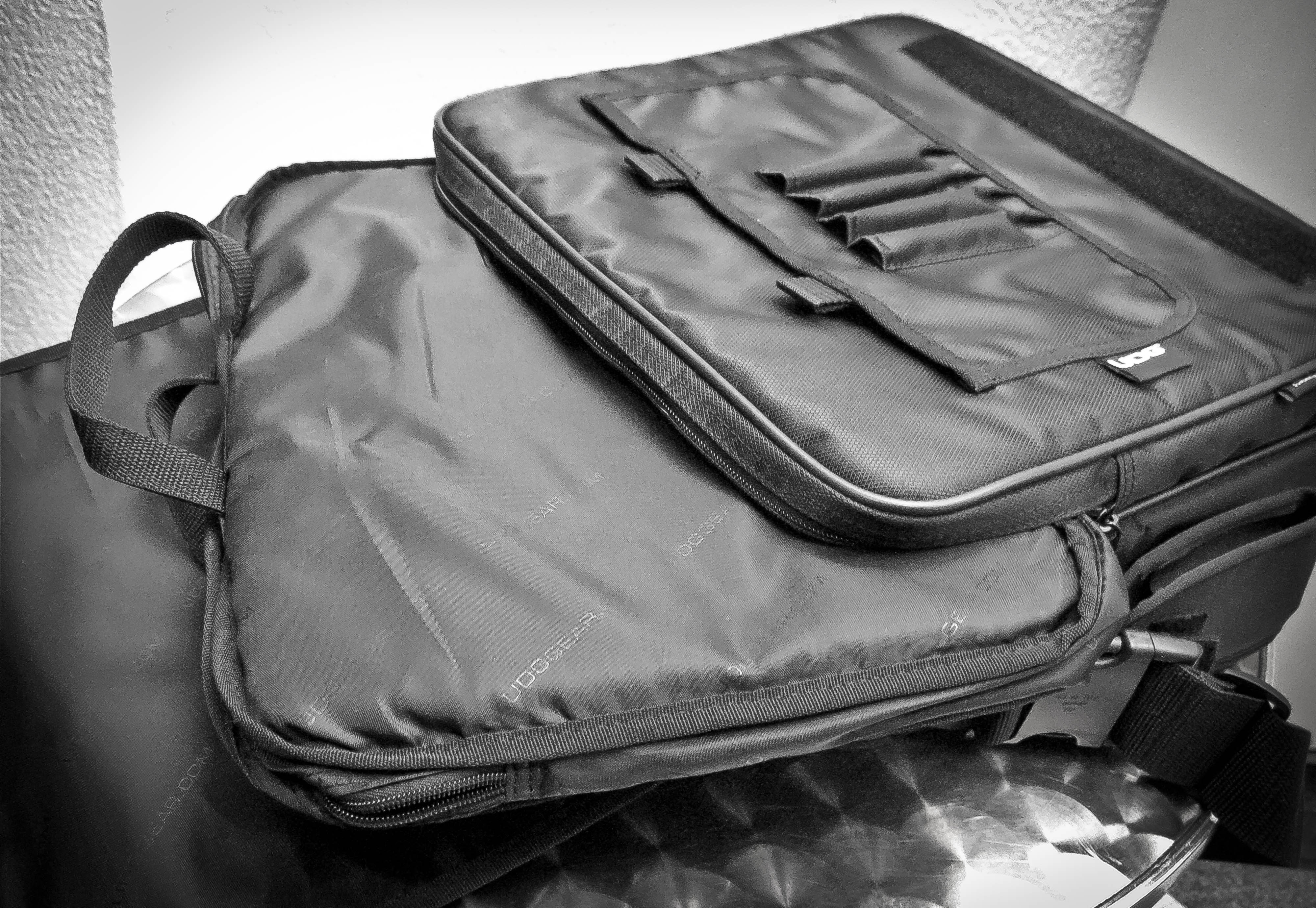 File:Traktor Bag by UDG - Note PC inner case (photo by Audiotecna