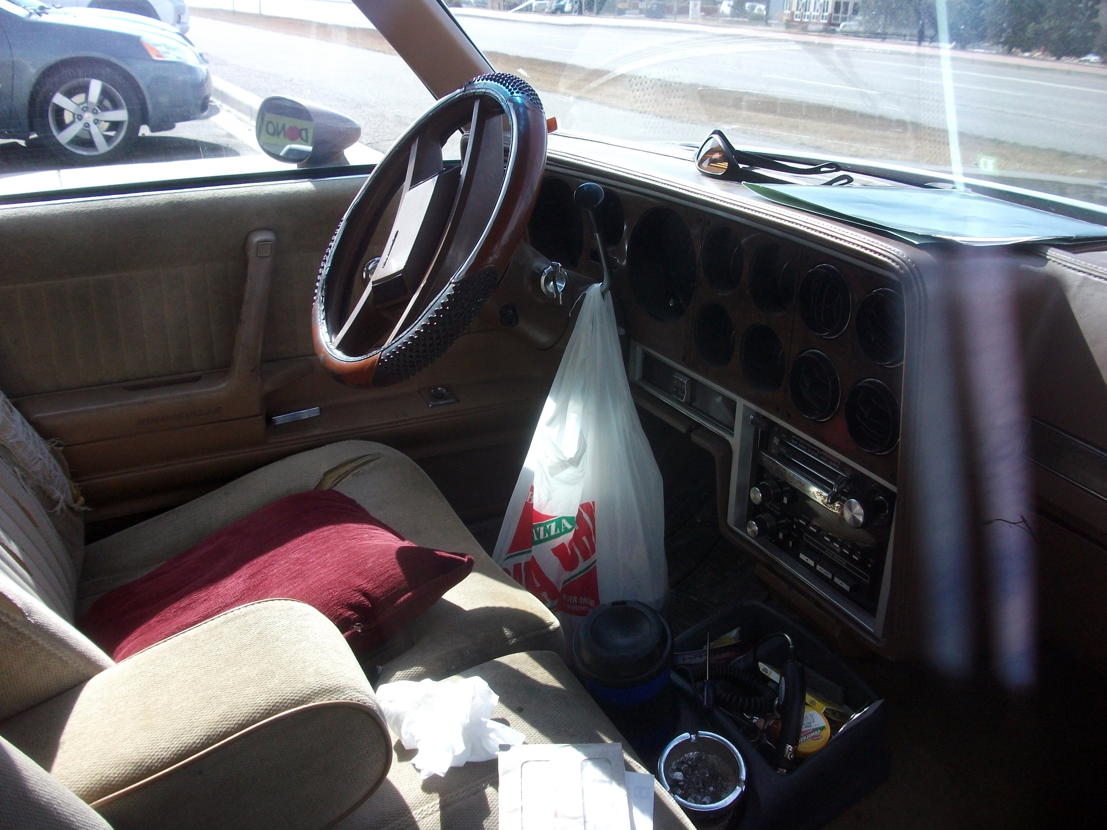 File 1986 Pontiac Bonneville Interior 7000765665 Jpg