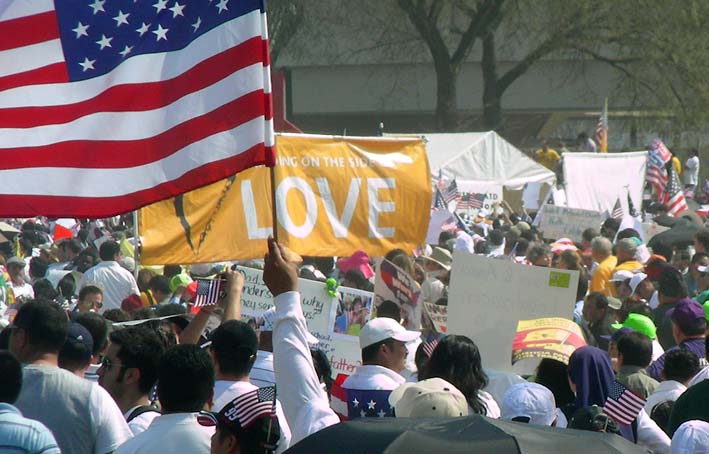 File:2010-03-21 14-12-45flagstandingonthesideoflove.JPG