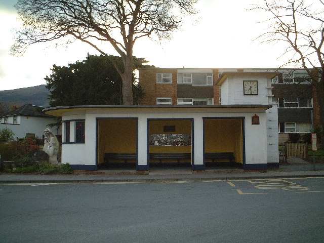 File:Barnards Green Memorial Bus Shelter - geograph.org.uk - 6371.jpg