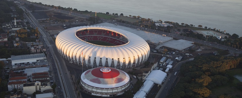 File:Torcida do inter antes do jogo pela copa libertadores da America  fazendo a festa em torno do estadio beira rio em porto alegre 08.jpg -  Wikipedia