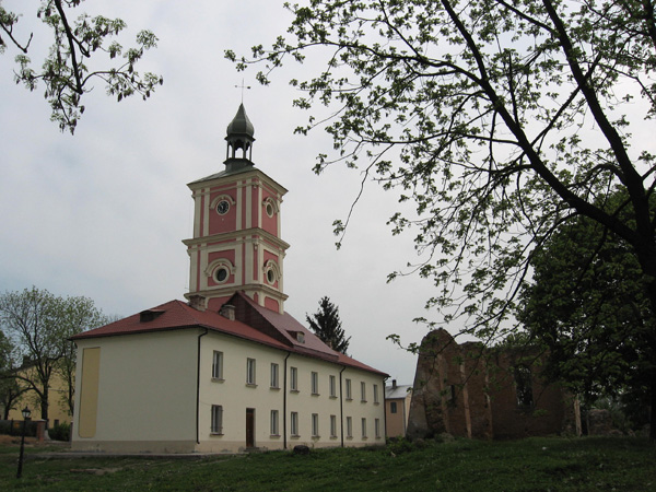 File:Belz Town hall.jpg