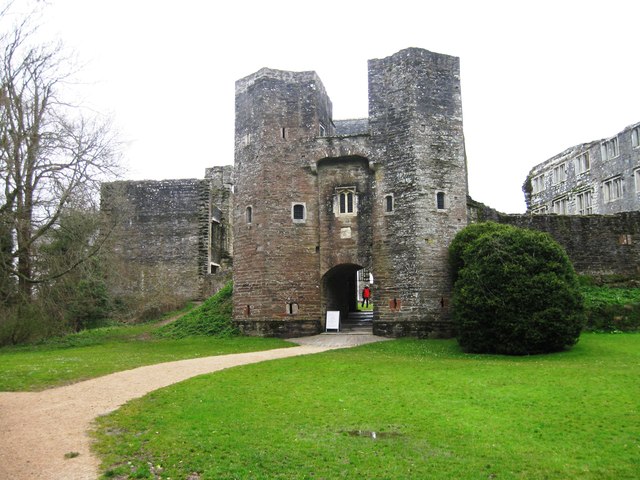 File:Berry Pomeroy Castle - geograph.org.uk - 3412486.jpg