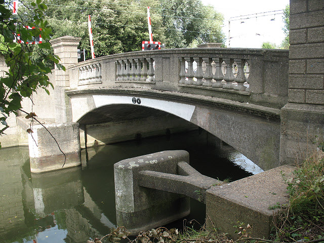 Bridge over the Stort Navigation at Roydon - geograph.org.uk - 1447251