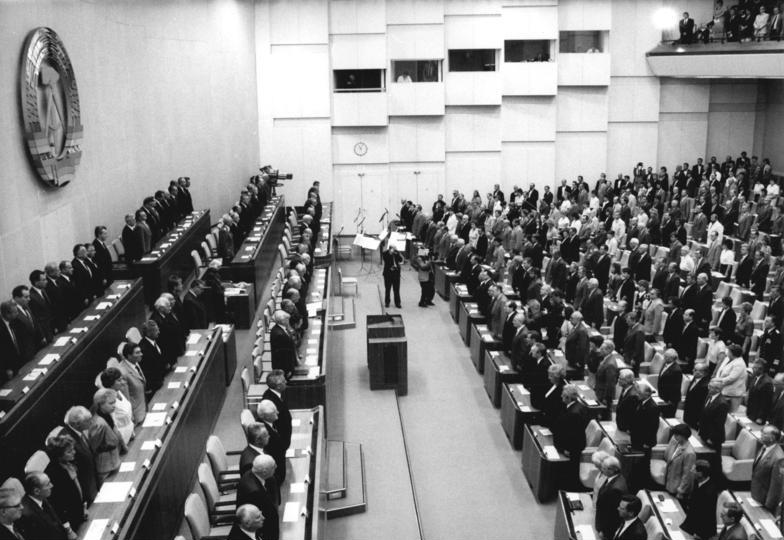 Außerordentliche Tagung im Plenarsaal des Palastes der Republik, September 1989