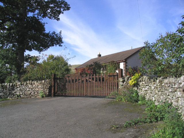 File:Bungalow at Wester Housebyres - geograph.org.uk - 248555.jpg