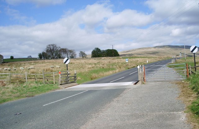 File:Cattle grid on the A684 - geograph.org.uk - 405373.jpg