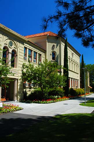 File:Churchill Hall (Jackson County, Oregon scenic images) (jacD0028a).jpg