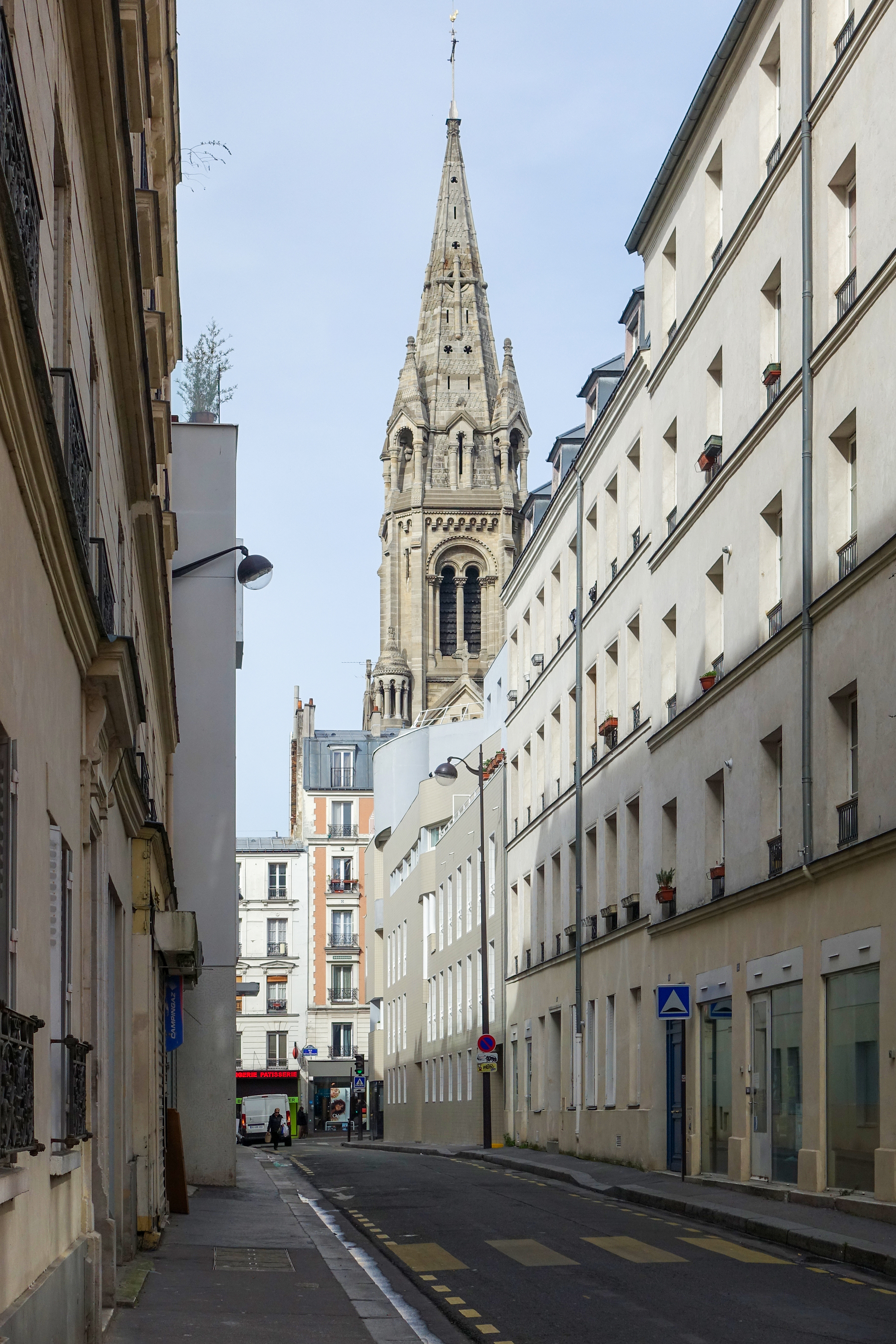 File:Eglise Notre Dame de la Croix de Ménilmontant @ Paris 20  (32585423633).jpg - Wikimedia Commons