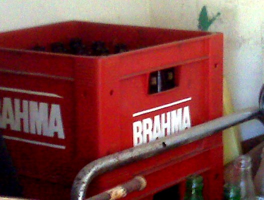 File:Gavera de cerveza Brahma 000.jpg