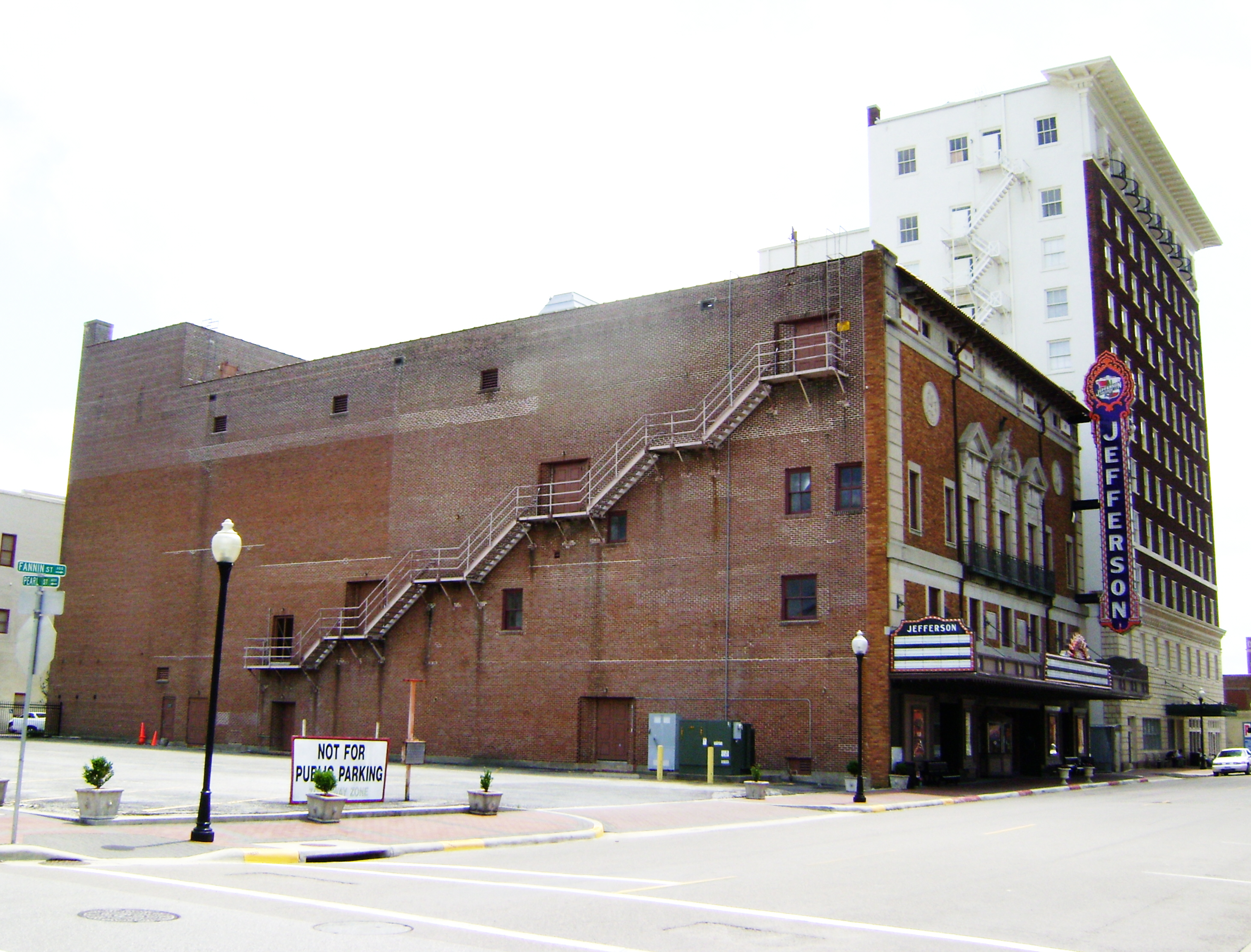 File Jefferson Theatre Beaumont Texas 0502091412.jpg Wikimedia