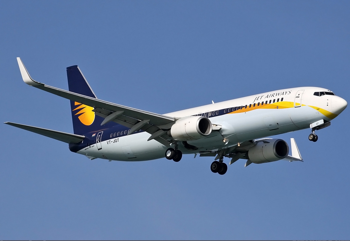 File Jet Airways Boeing 737 800 Spijkers jpg