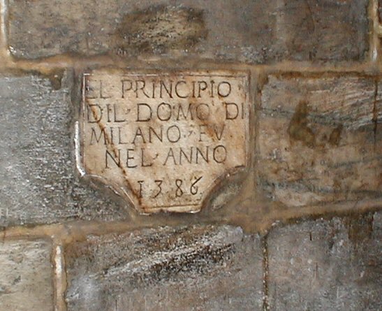 File:Milano Duomo Interno 1.jpg