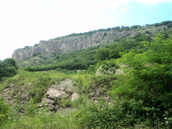 File:Mountains of Seyidbəyli, Azerbaijan.jpg