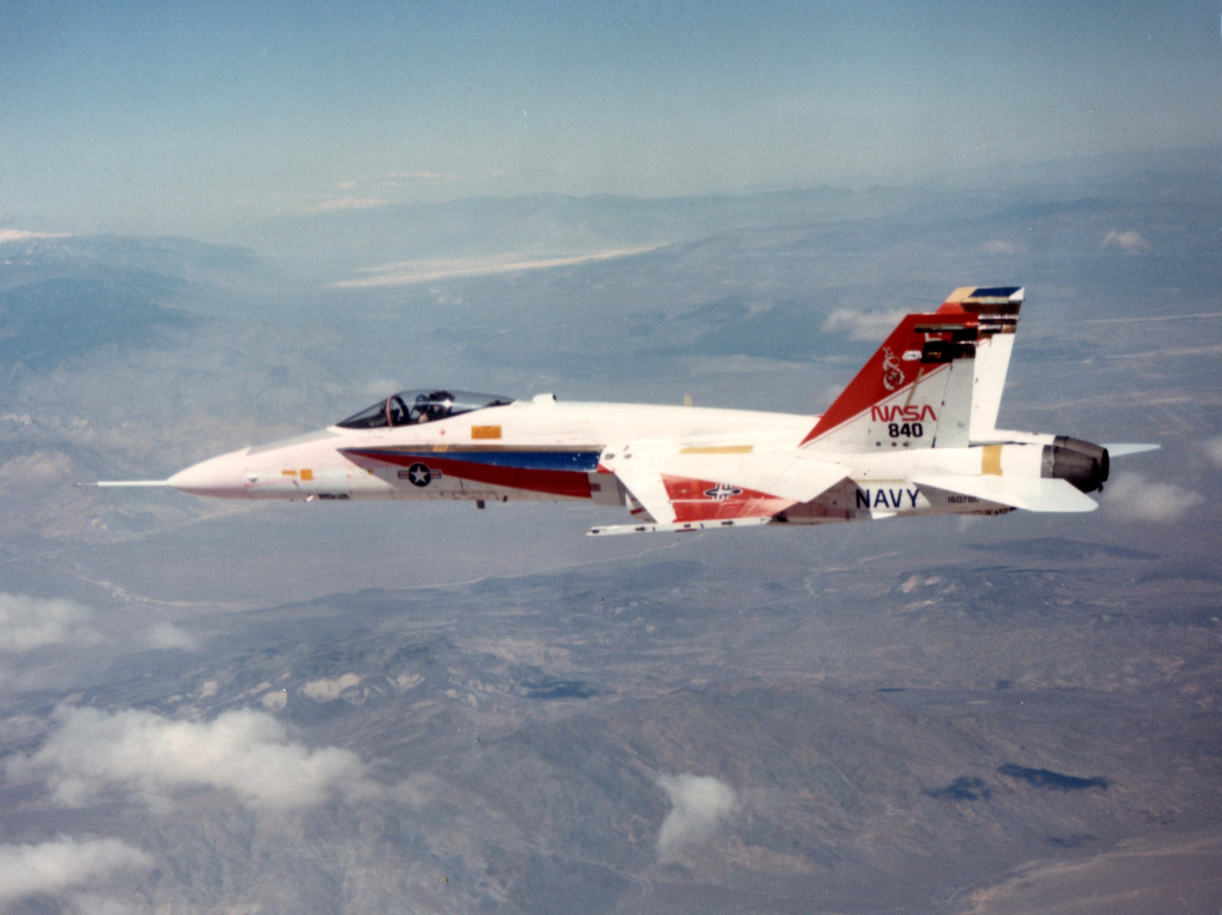 File Nasa F 18a Hornet Harv In Flight Jpg Wikimedia Commons