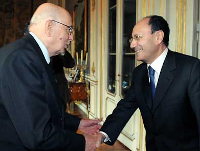 File:Napolitano-Schifani-handshake.jpg